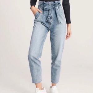 ABERCROMBIE and Fitch Paper Bag Mom Jean